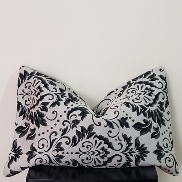Black &White Upholstery Accent Throw Pillow Cover Elegant Print 26"×16". - Picture 7 of 7